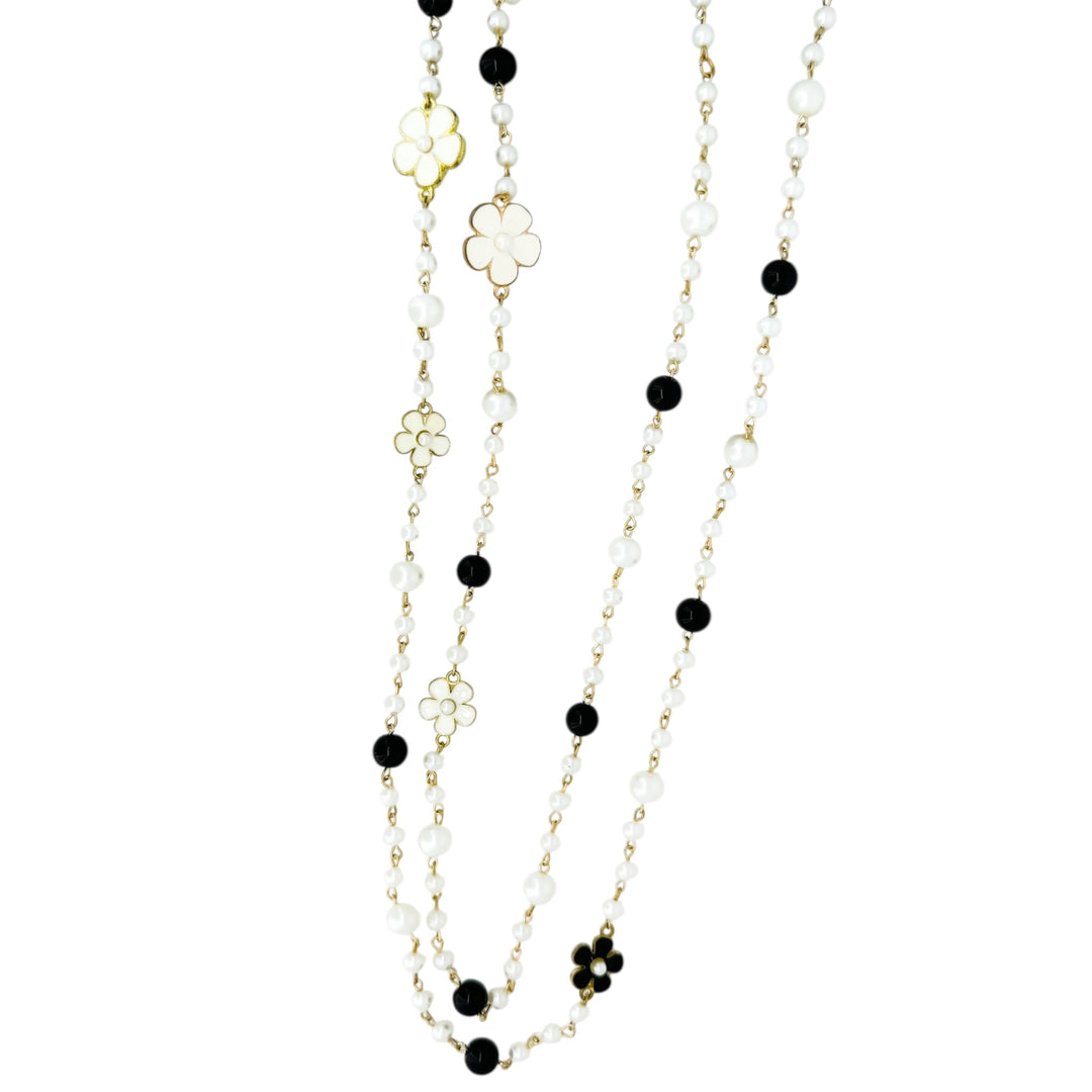 Envy Long Pearl Necklace with Flowers Gold