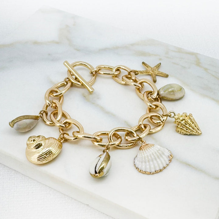 Envy Chunky Charm Bracelet with Shells Gold