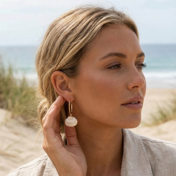 Envy Large Hoop Earring with Shell Gold