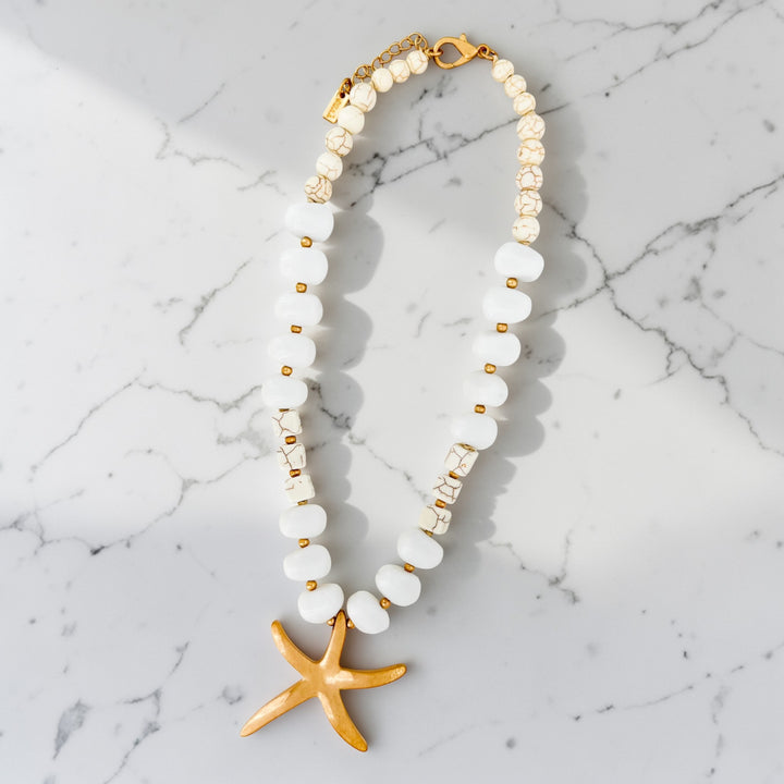 Envy White Chunky Necklace with Starfish Pendant