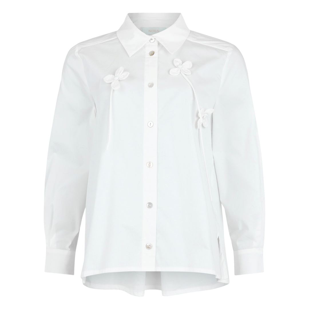 Noen Shirt with Flower Applique Cream